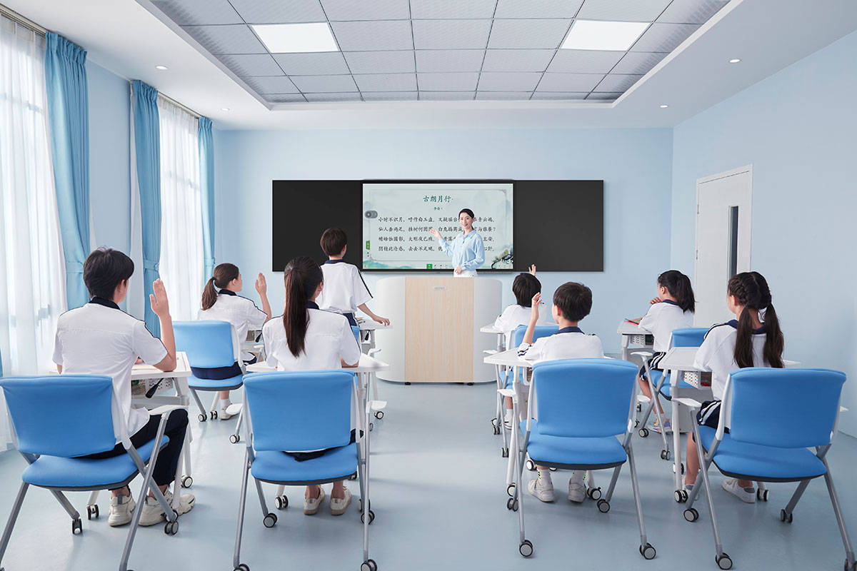 教學(xué)體驗(yàn)起飛!自主創(chuàng)新產(chǎn)品為教育信息化疊buff_數(shù)字化_麒麟_系統(tǒng)